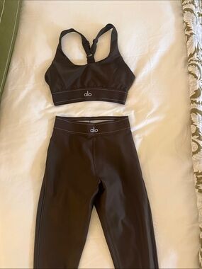 Alo Chocolate brown Sports Bra & Leggings Set